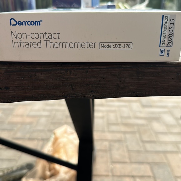 No contact infrared thermometer new in box - Picture 3 of 3